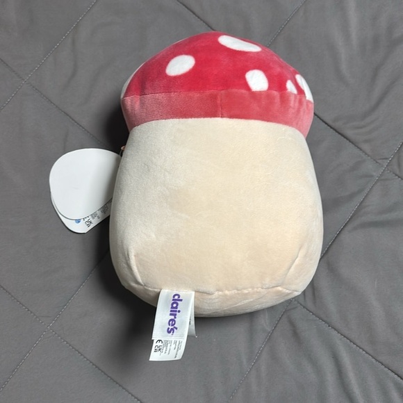 Squishmallows Claire’s NWT Pink and Cream Malcolm Mushroom Plush Toy - Picture 2 of 3